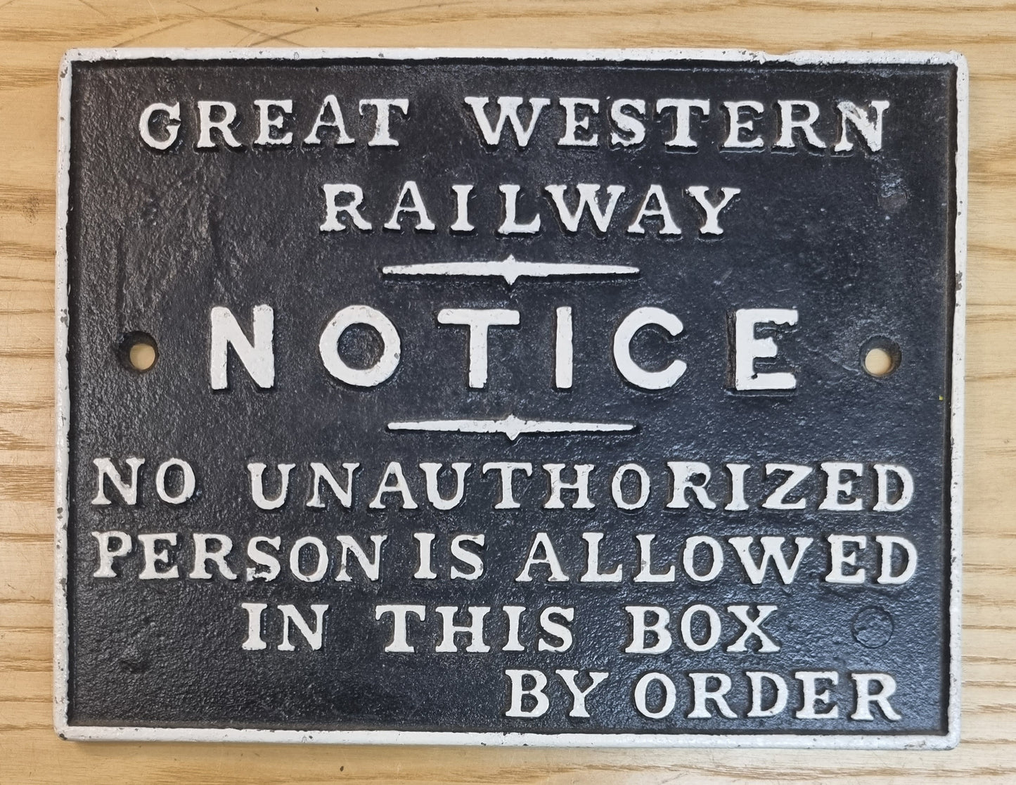 RA 7261 G.W.R. CAST IRON SIGNAL BOX DOOR NOTICE EX BLOCKLEY , NEAR CHIPPING CAMDEN