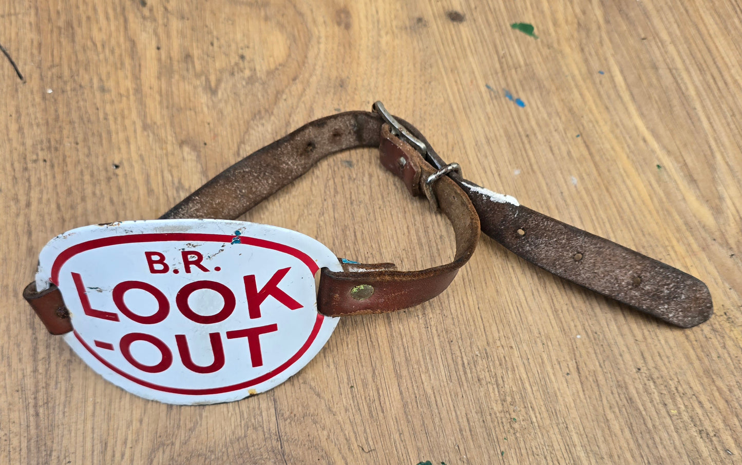 RA 7891 ENAMEL B.R. LOOK OUT ARMBAND