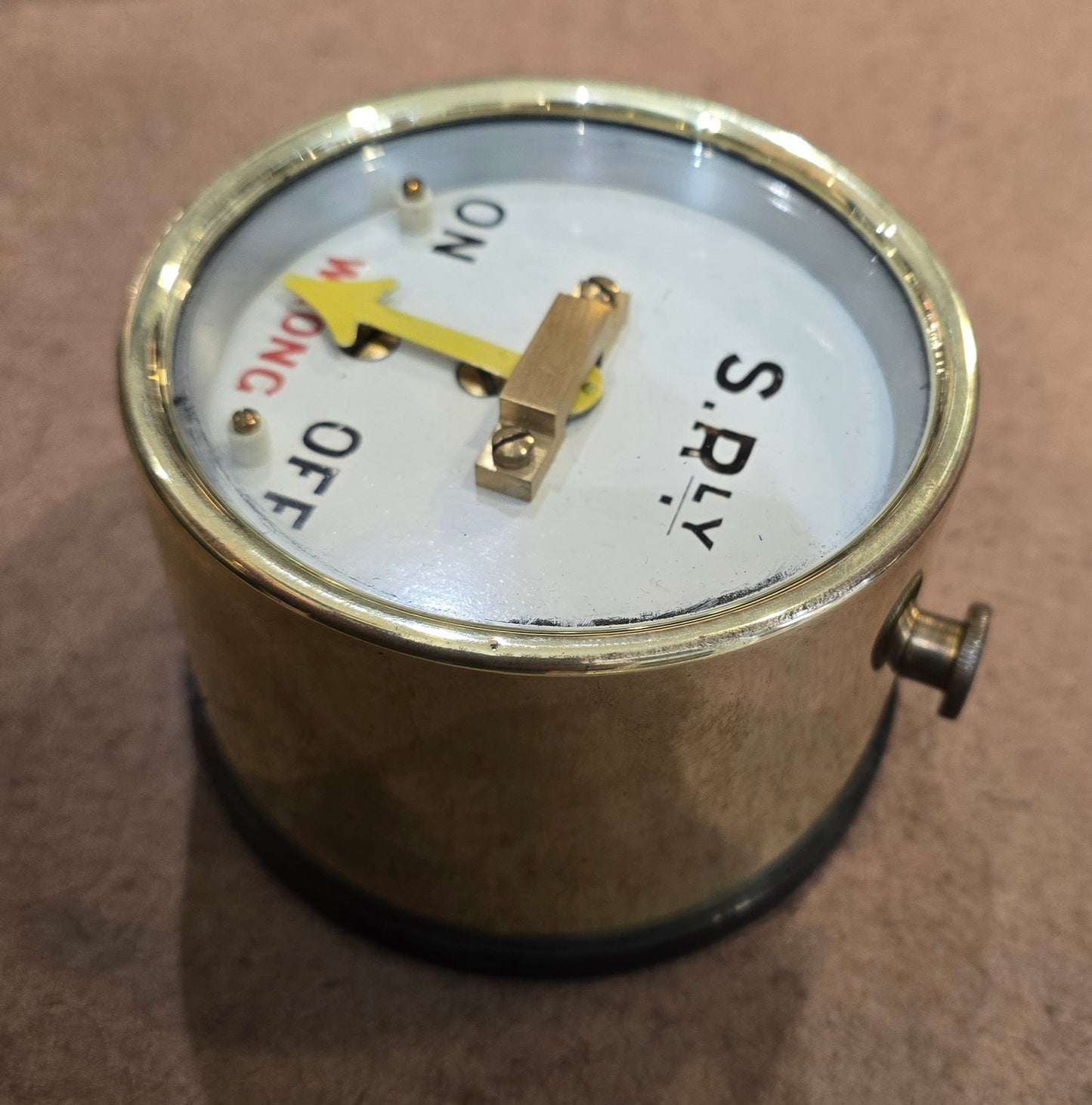 RA 7987 S.RYLY BRASS CASE DISTANT SIGNAL REPEATER BY W.R.SYKES.