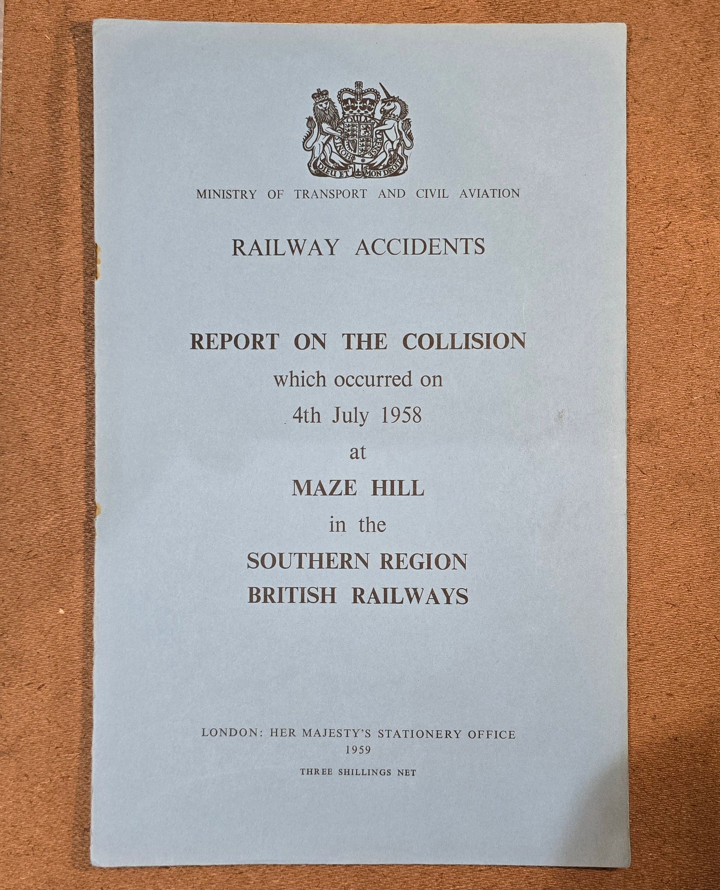 RA 7173 MINISTRY OF TRANSPORT RAILWAY ACCIDENT REPORT 1958 AT MAZE HILL.