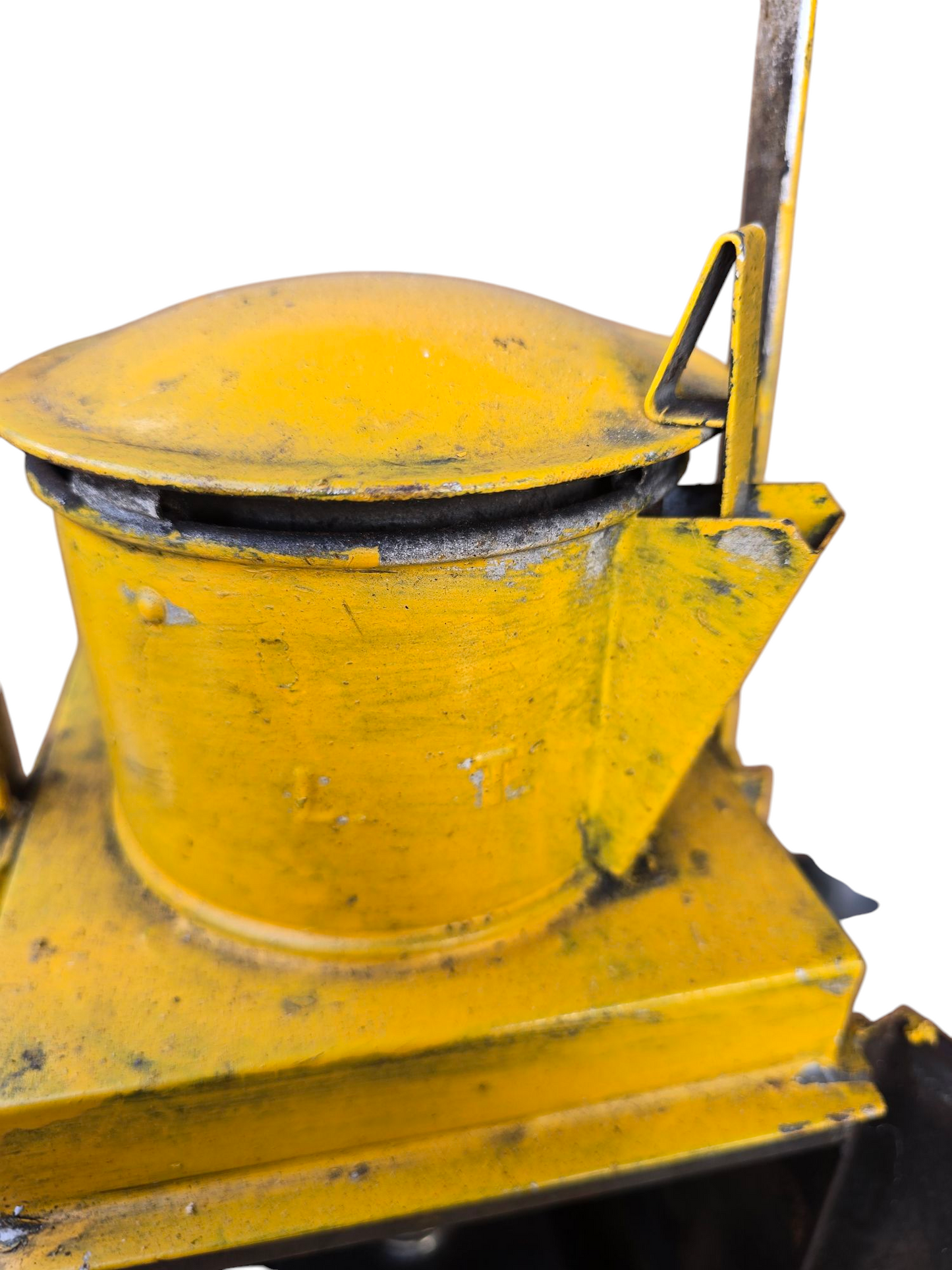 RA 7869B LONDON TRANSPORT OIL TAIL LAMP.