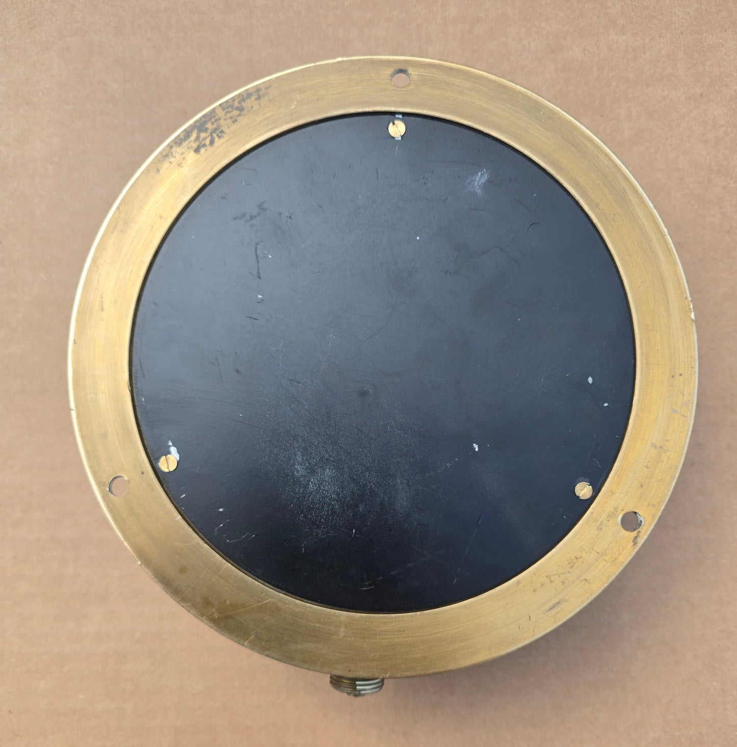RA 8033 EX LOCO STORES B.R. STANDARD 6" FACE BRASS CASED VACUUM GAUGE.