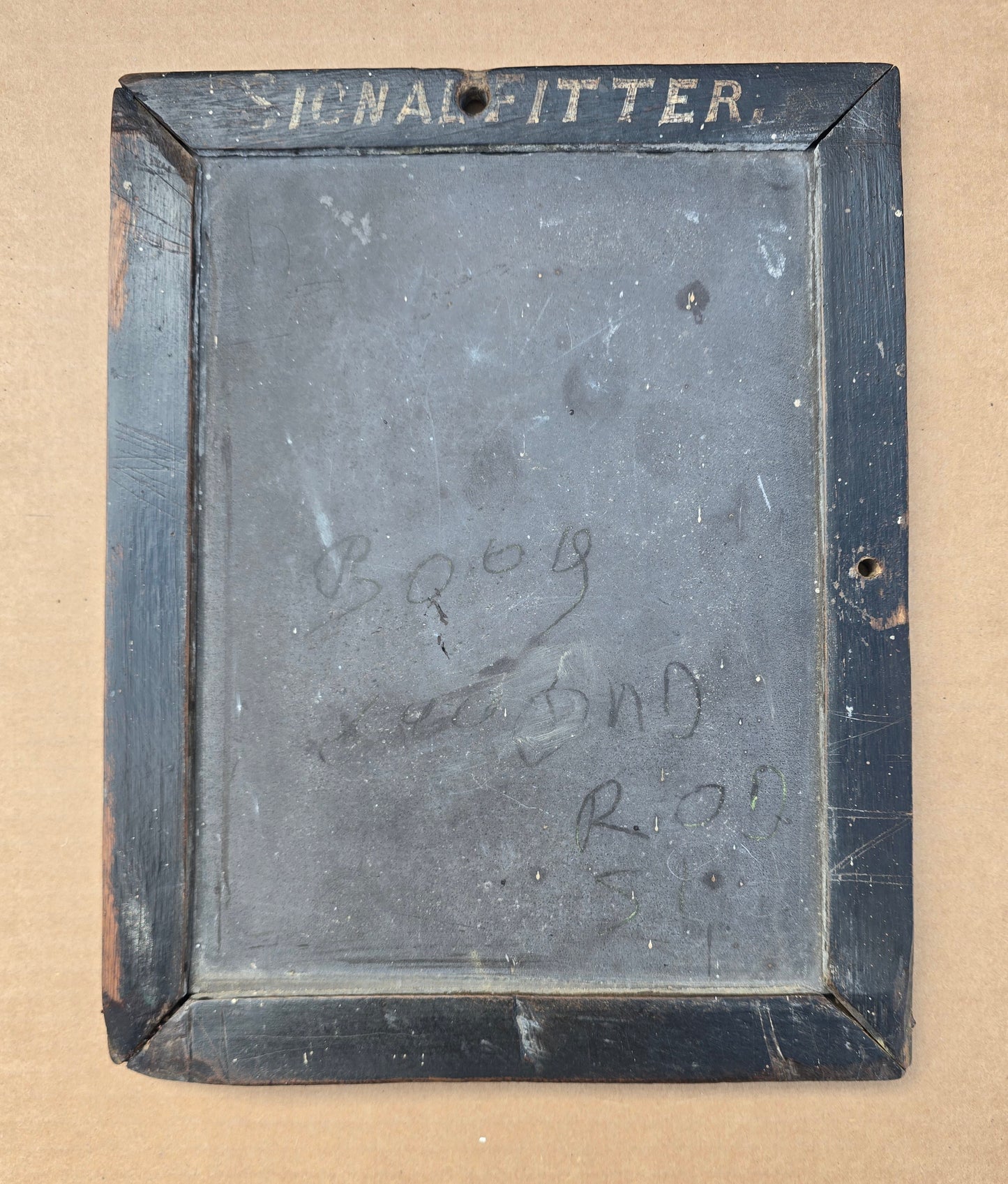 RA 8037 RARE "SIGNAL FITTERS" SLATE WRITING TABLET.