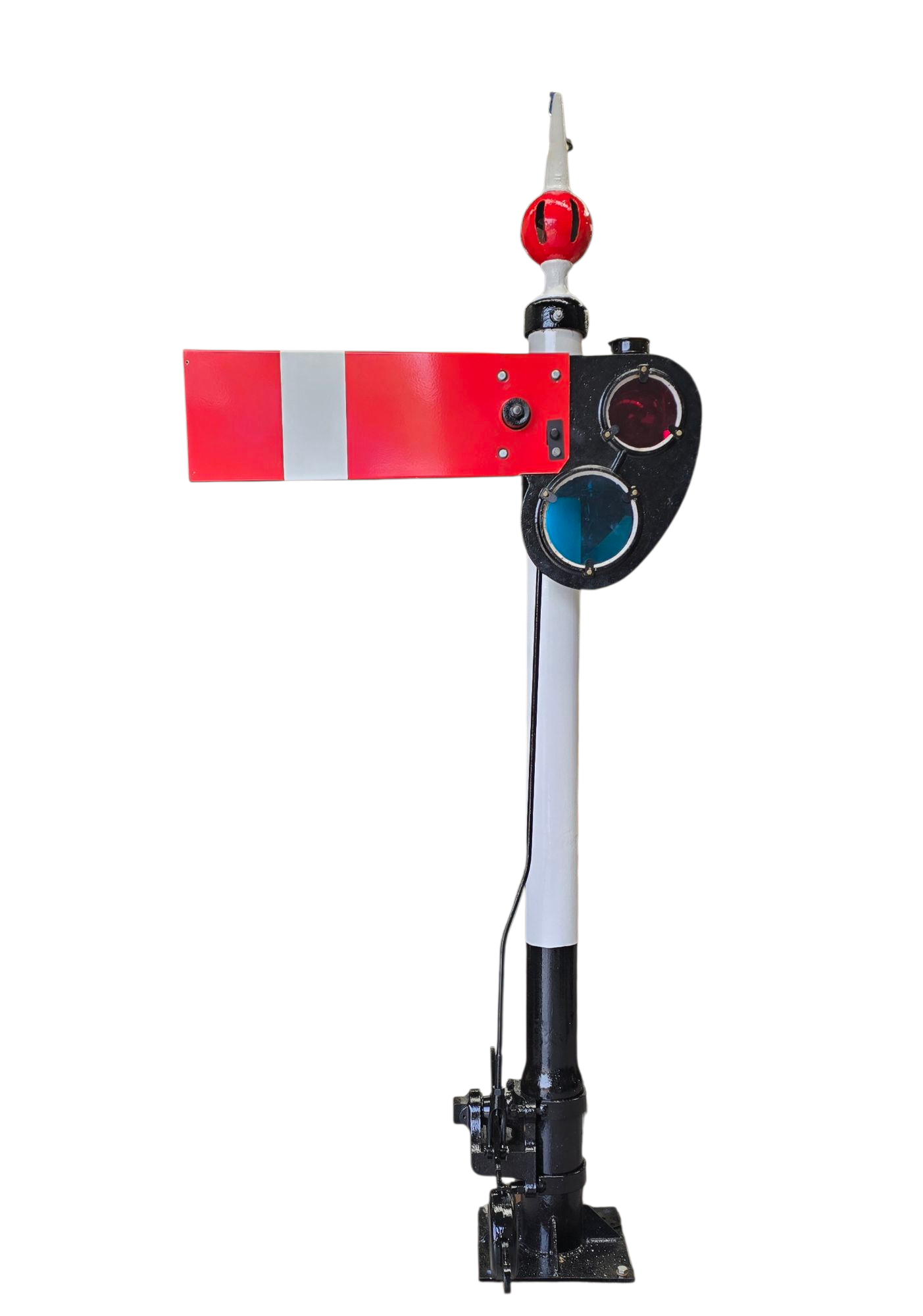RA 8107 G.W.R. BR-WR FULLY RESTOTORED TUBULAR POST SIGNAL FOR GARDEN.