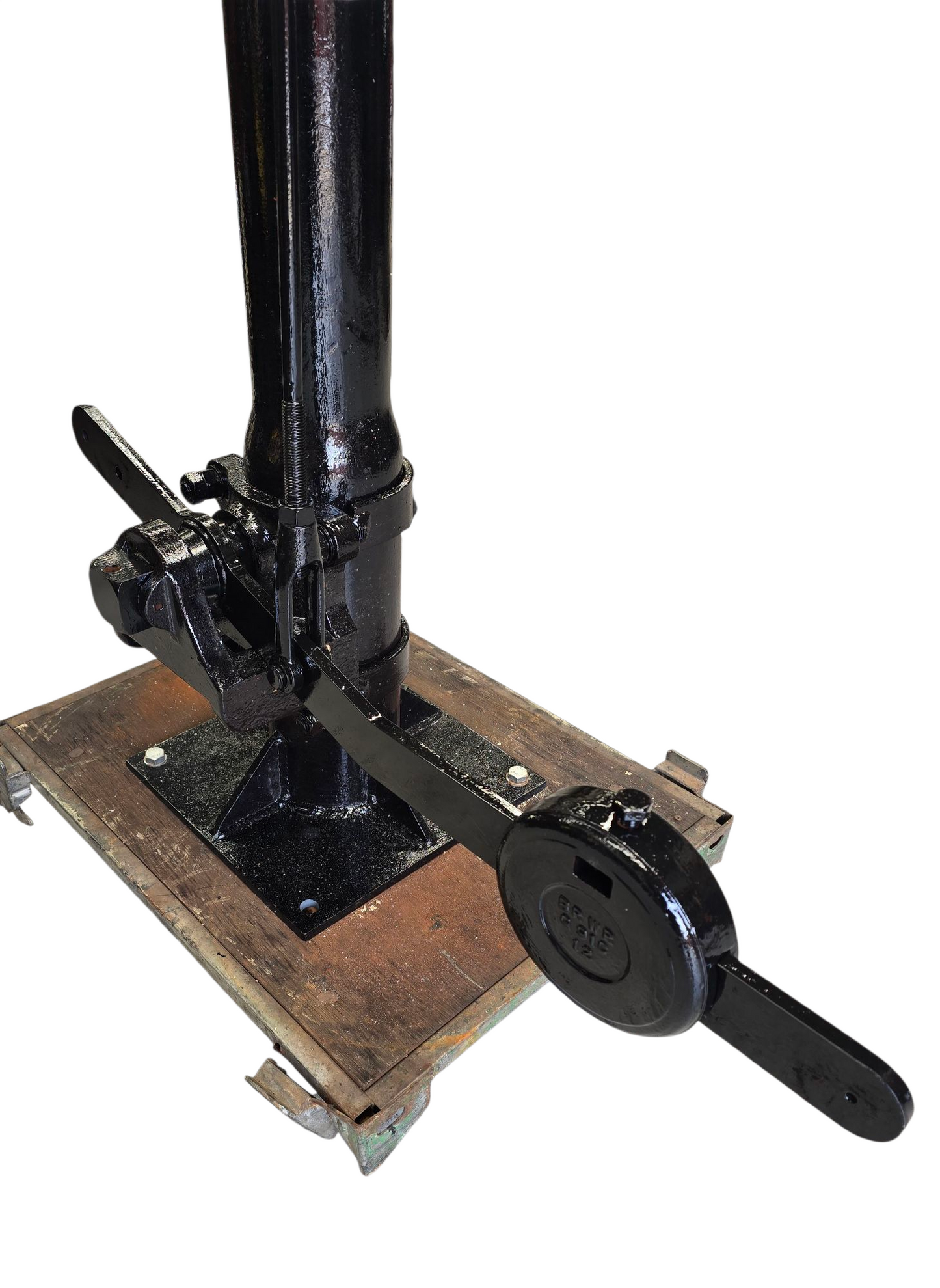 RA 8107 G.W.R. BR-WR FULLY RESTOTORED TUBULAR POST SIGNAL FOR GARDEN.