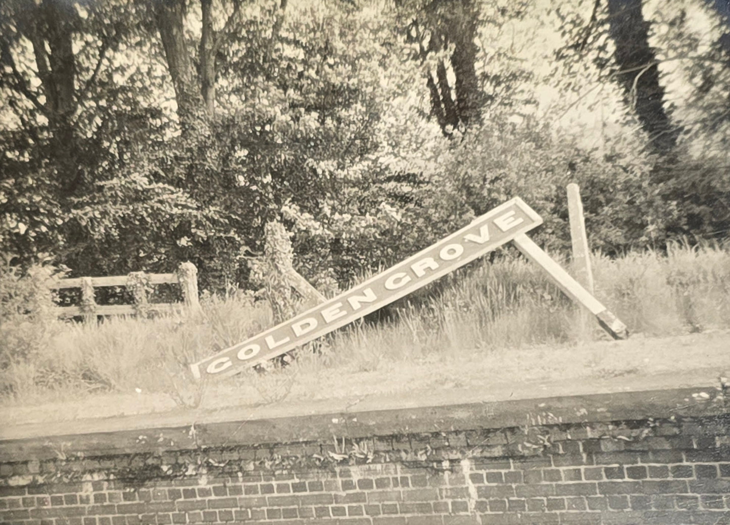 RA 8166 WOODEN STATION SIGN WITH CAST IRON LETTERS "GOLDEN GROVE"