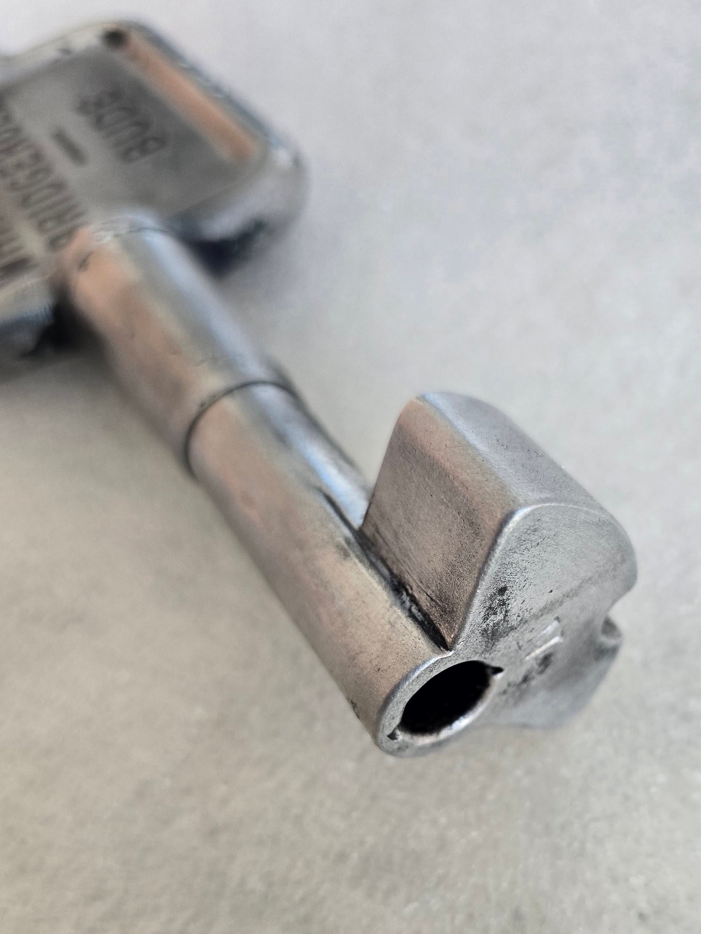 RA 8136 ALLOY SINGLE LINE KEY "WHITSTONE & BRIDGERULE-BUDE"