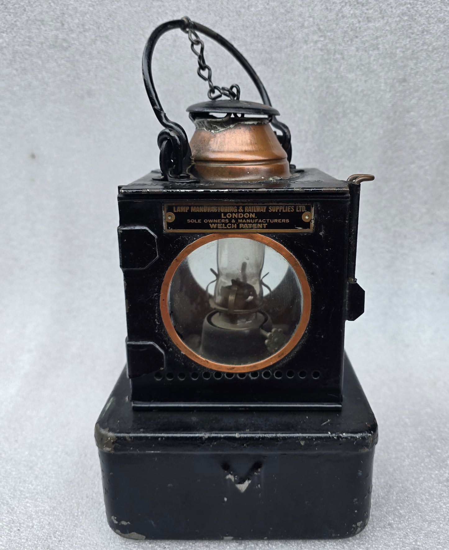 RA 8217 L.M.S. BR(M) WELCH PATTENT SIGNAL LAMP INTERIOR BURNER.