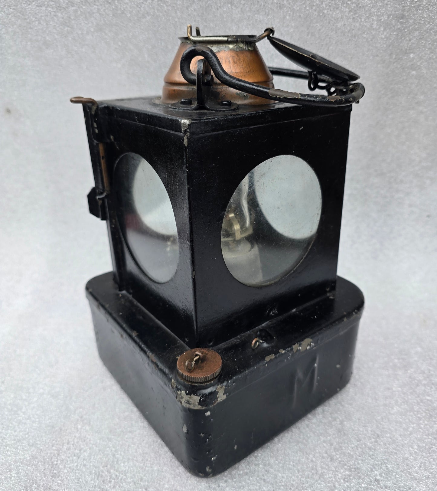 RA 8217 L.M.S. BR(M) WELCH PATTENT SIGNAL LAMP INTERIOR BURNER.