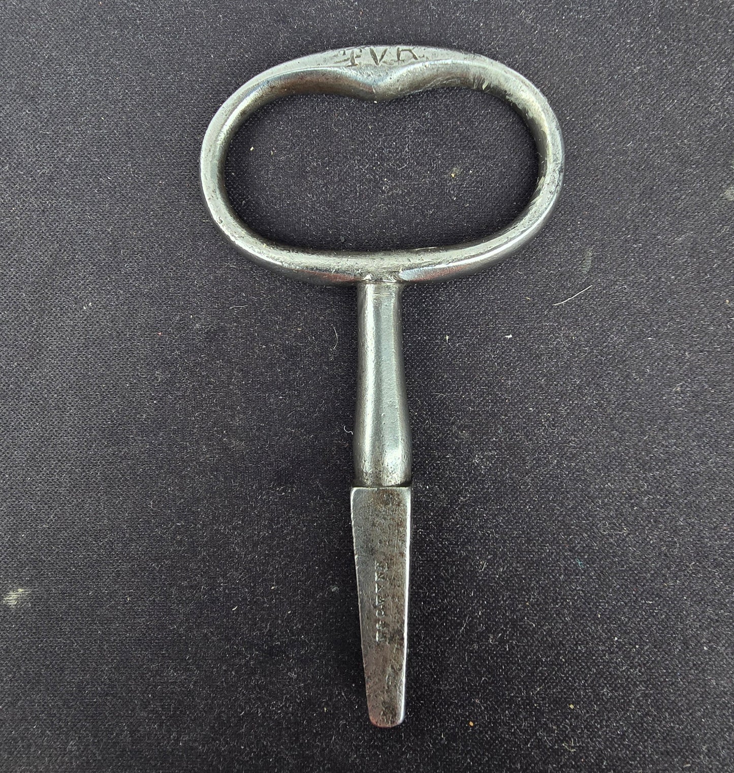 RA 8212 RARE TAFF VALE RAILWAY CARRIGE DOOR KEY.