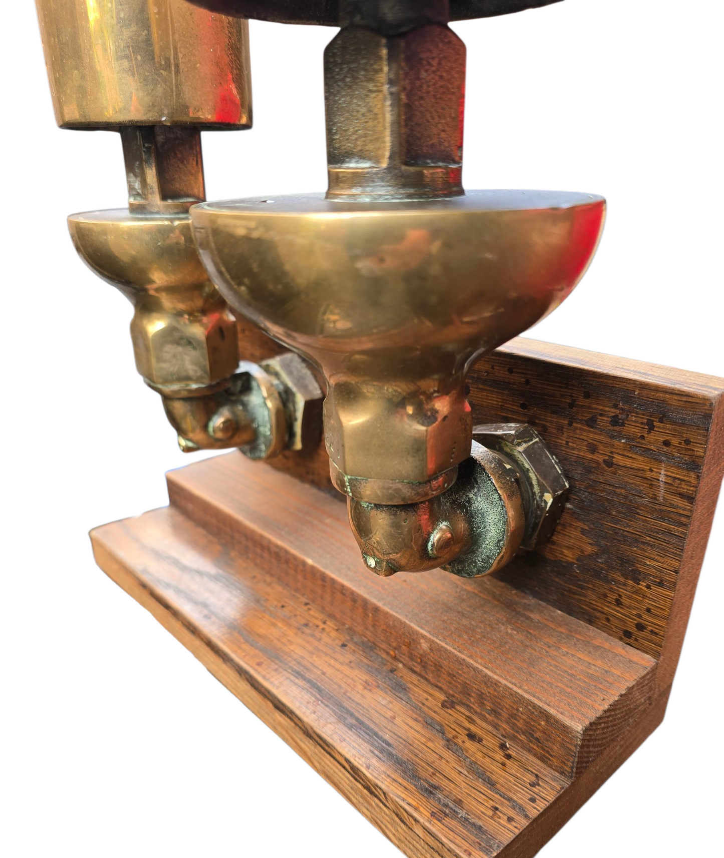 RA 8271 A PAIR OF G.W.R. BRASS LOCOMOTIVE WHISTLES WITH FITTINGS AND BASE.