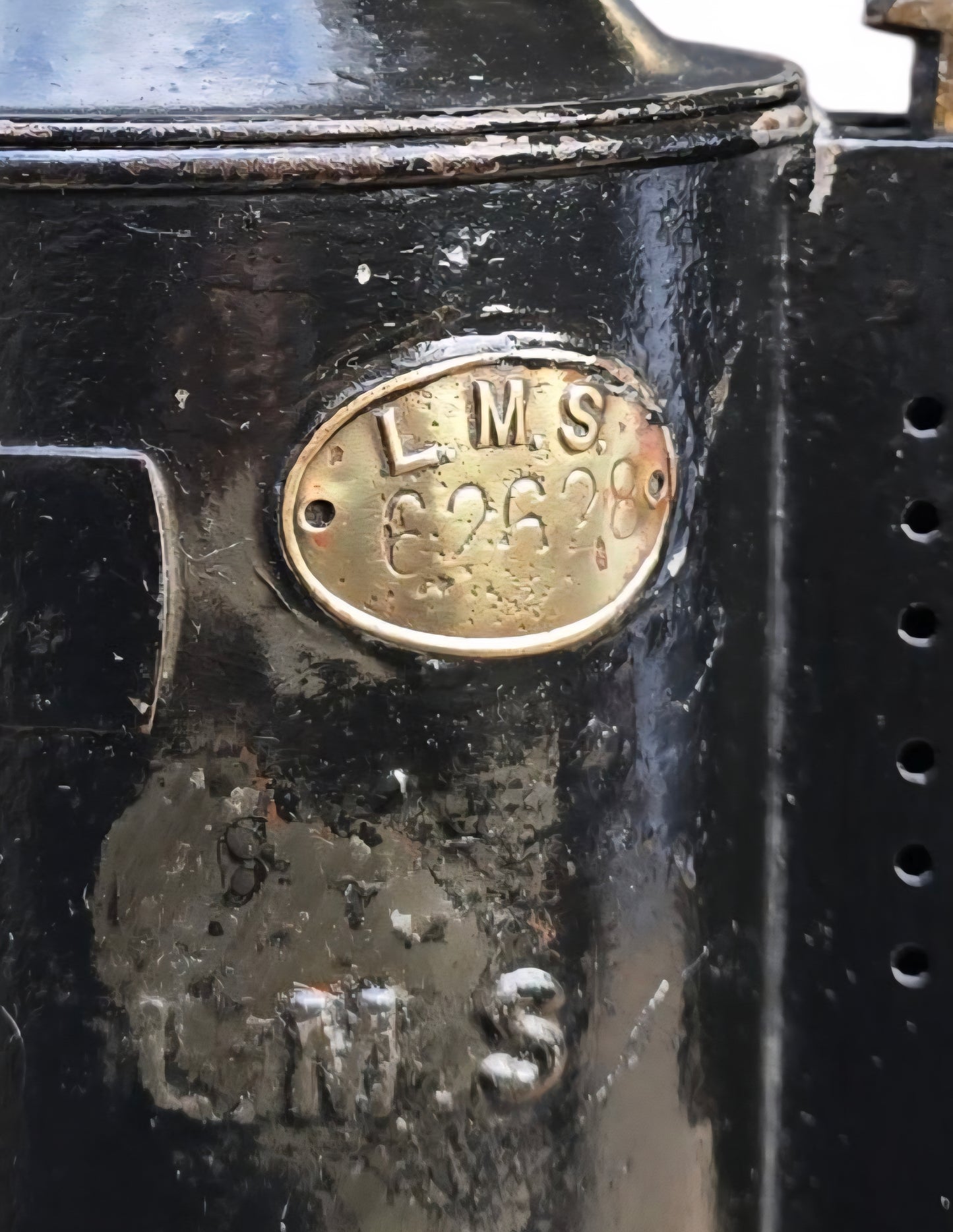 RA 8238 L.M.S 3 ASPECT HANDLAMP EX 17 B BURTON-ON-TRENT LOCO SHED.