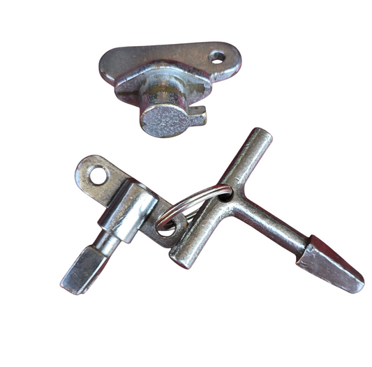 RA 7994A   DIESEL DRIVERS LOCOMOTIVE START UP KEYS PLUS CARRIAGE KEY.