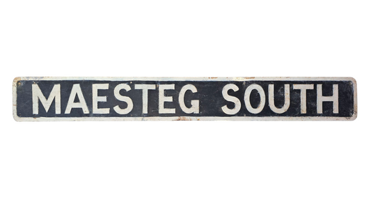 RA 8169  BR-WR PRESSED ALLOY SIGNAL BOX NAMEPLATE "MAESTEG SOUTH"