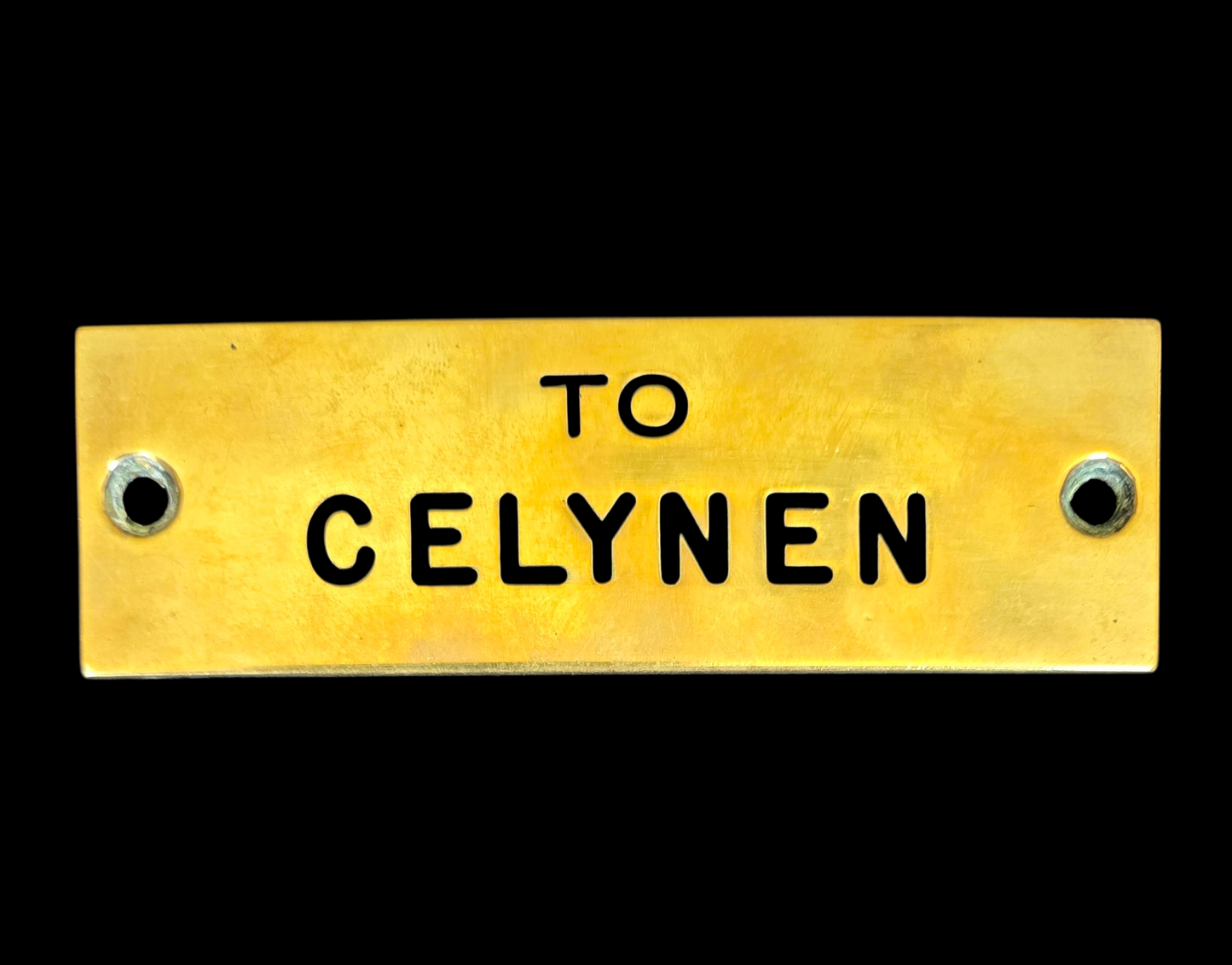 RA 8196 G.W.R. BRASS SHELF PLATE "TO CELYNEN"