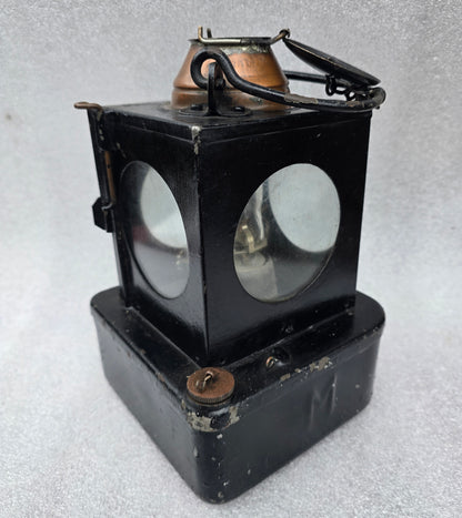 RA 8217  L.M.S.  BR(M)  WELCH PATTENT SIGNAL LAMP INTERIOR BURNER.