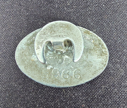 RA 8220   WW 2 "WOMENS " ISSUE RAILWAY SERVICE CHROMED BADGE.