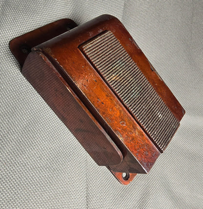 RA 8216 G.W.R. FIRST CLASS CARRIAGE ASH TRAY.