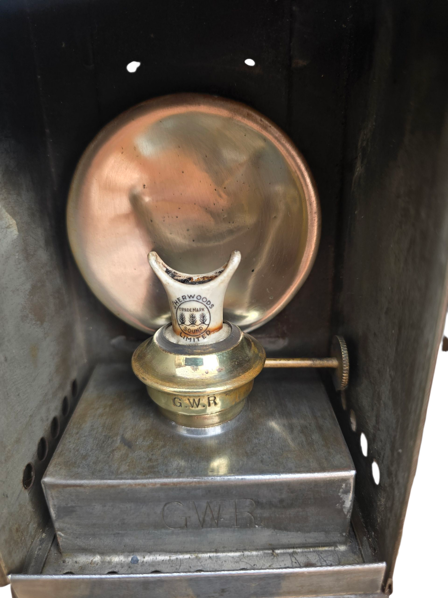 RA 8239 G.W.R.  CART LAMP.