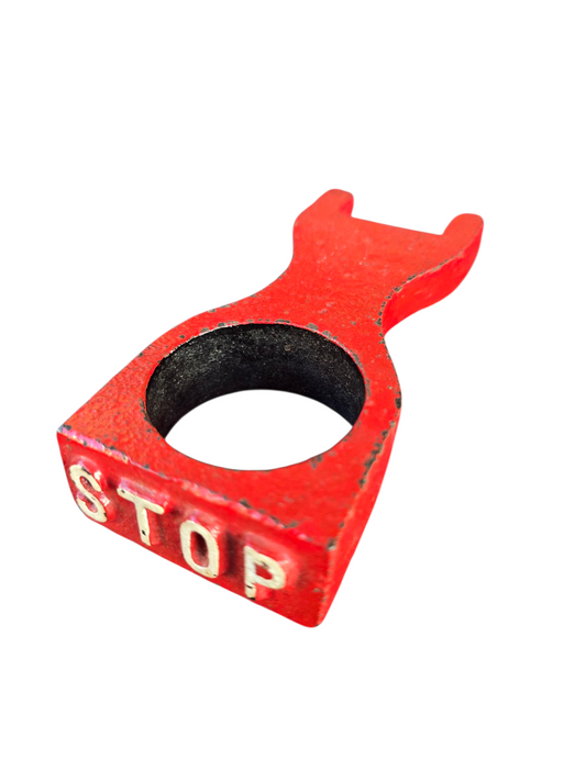 RA 8260  L.N.E.R CAST IRON LEVER REMINDER APPLIANCE .