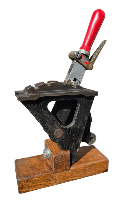 RA 8336  1 MINIATURE POWER FRAME LEVER ON OAK DISPLAY BASE