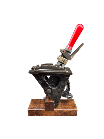 RA  8342   1 MINIATURE POWER FRAME LEVER NO 200 ON OAK DISPLAY BASE