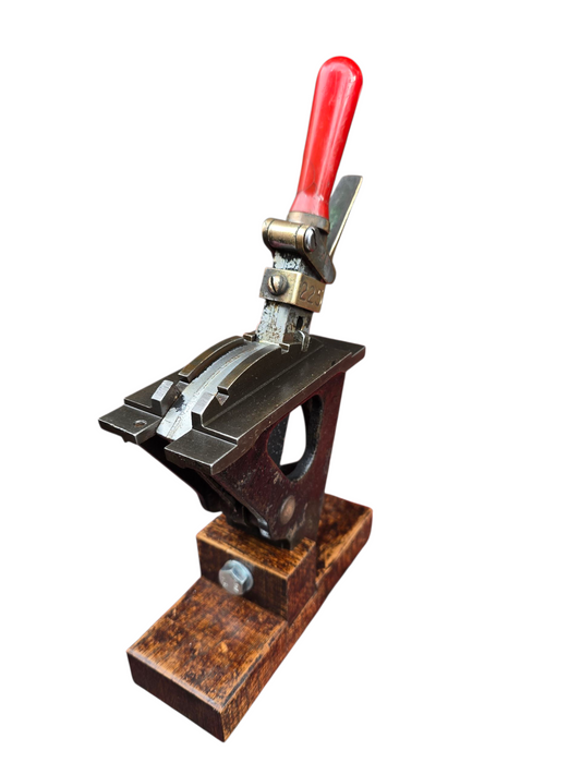 RA 8343   1 MINIATURE POWER FRAME LEVER NO 225 ON OAK DISPLAY BASE
