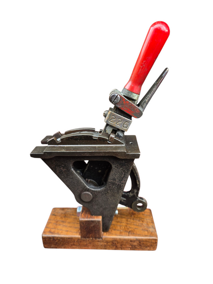 RA 8344   1 MINIATURE POWER FRAME LEVER NO 226 ON OAK DISPLAY BASE
