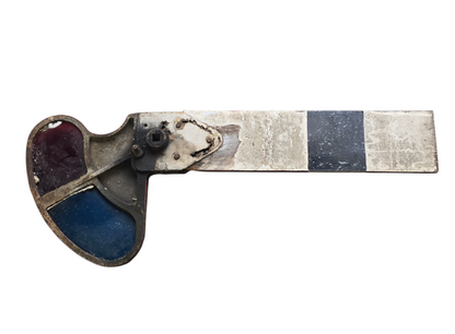 RA 8309A  G.N.R SIGNAL SPECTACLE PLATE WITH LENSES AND WOODEN ARM