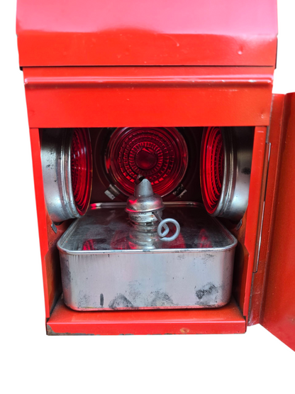 RA 8471 RARE ROYAL DANGER LAMP CO  EX STORES ROAD LAMP