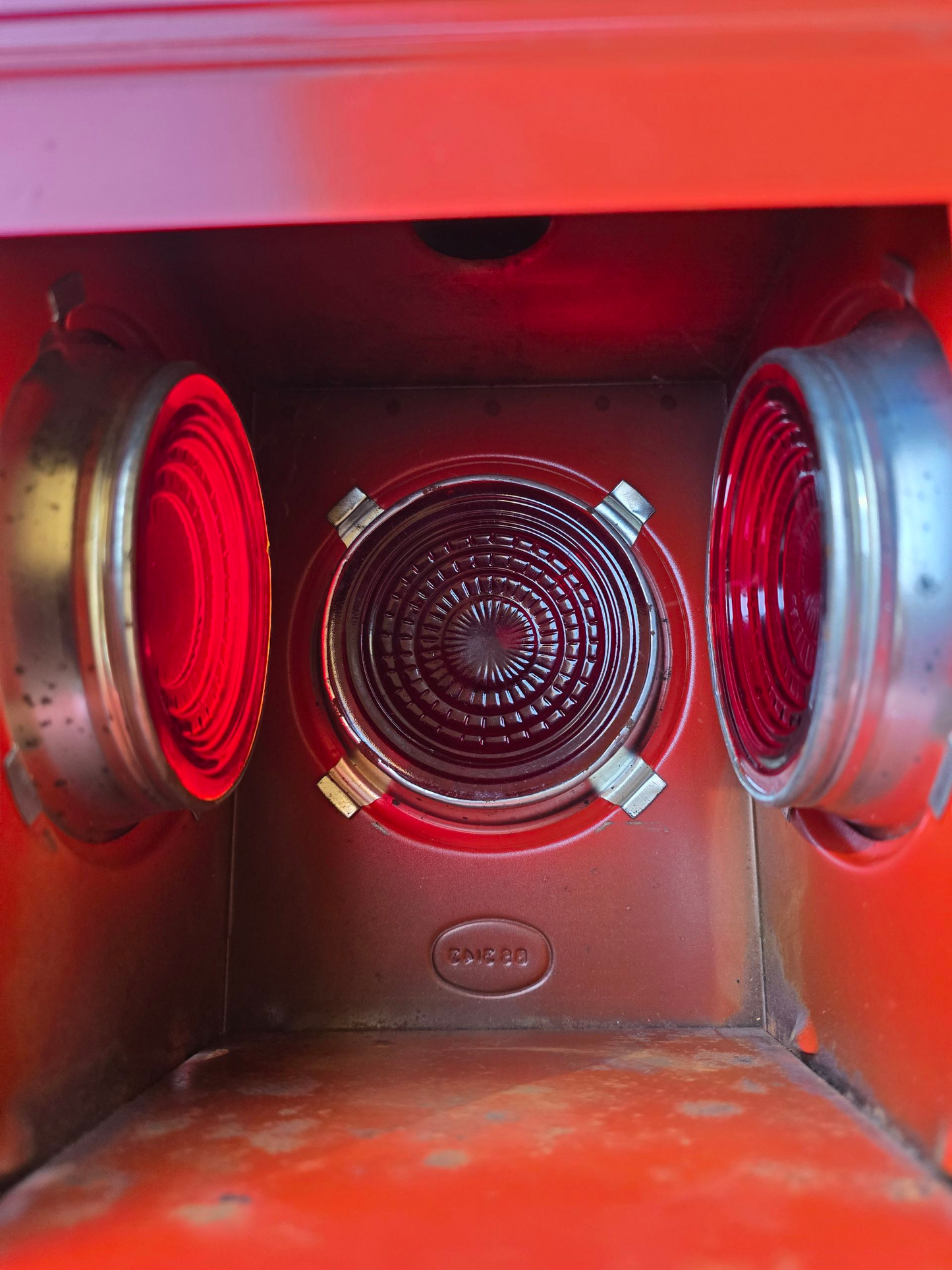 RA 8472 RARE  ROYAL DANGER LAMP COMPANY EX STORES ROAD LAMP