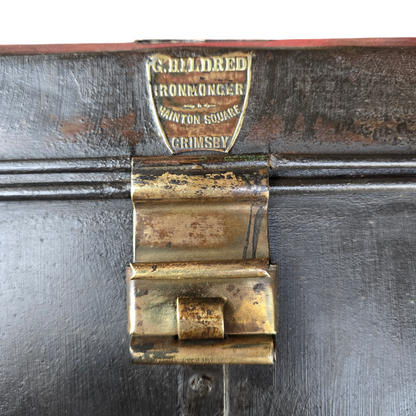 RA 8428   DRIVER`S "GRIMSBY" SNAP BOX