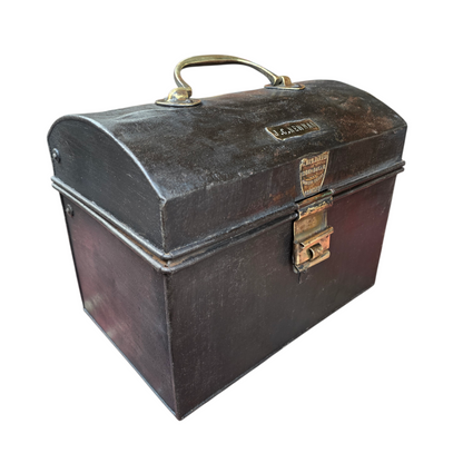 RA 8428   DRIVER`S "GRIMSBY" SNAP BOX