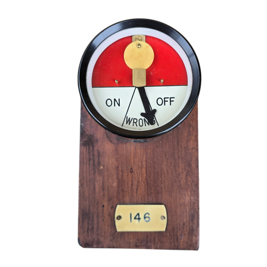 RA 8814  BR-WR BAKELITE SIGNAL ARM REPEATER EX TAUNTON EAST JUNCTION SIGNAL BOX