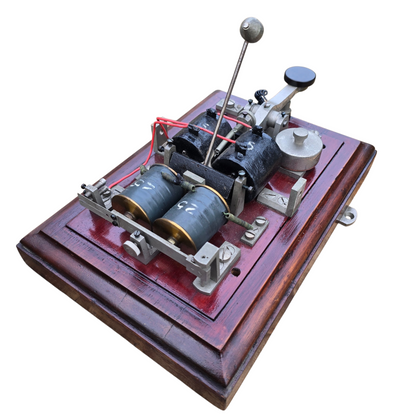 RA 8835 G.W.R. EARLY PATTERN "SPLIT" CASE FLAT TOP BLOCK BELL.