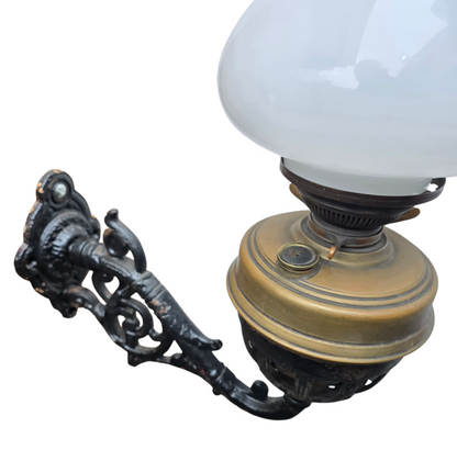 RA 8475  G.W.R. SIGNAL BOX OIL LAMP WITH CAST IRON WALL BRACKET