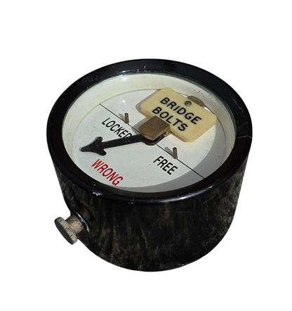 RA 8976  RARE BAKELITE "BRIDGE BOLT " INDICATOR