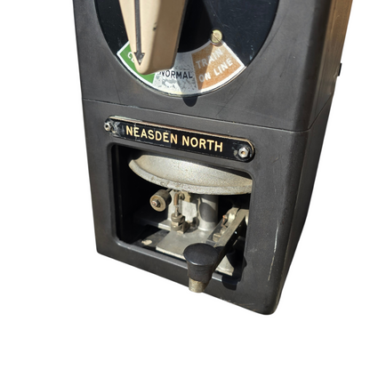 RA 8912  BR(M) BAKELITE "PENGUIN" MODULAR BLOCK INDICATOR "NEASDEN NORTH"