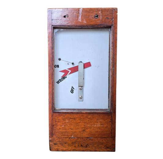RA 9036  G.W.R. WOOD CASE SIGNAL ARM REPEATER