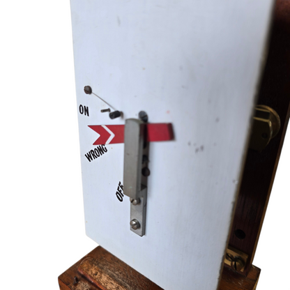 RA 9036  G.W.R. WOOD CASE SIGNAL ARM REPEATER