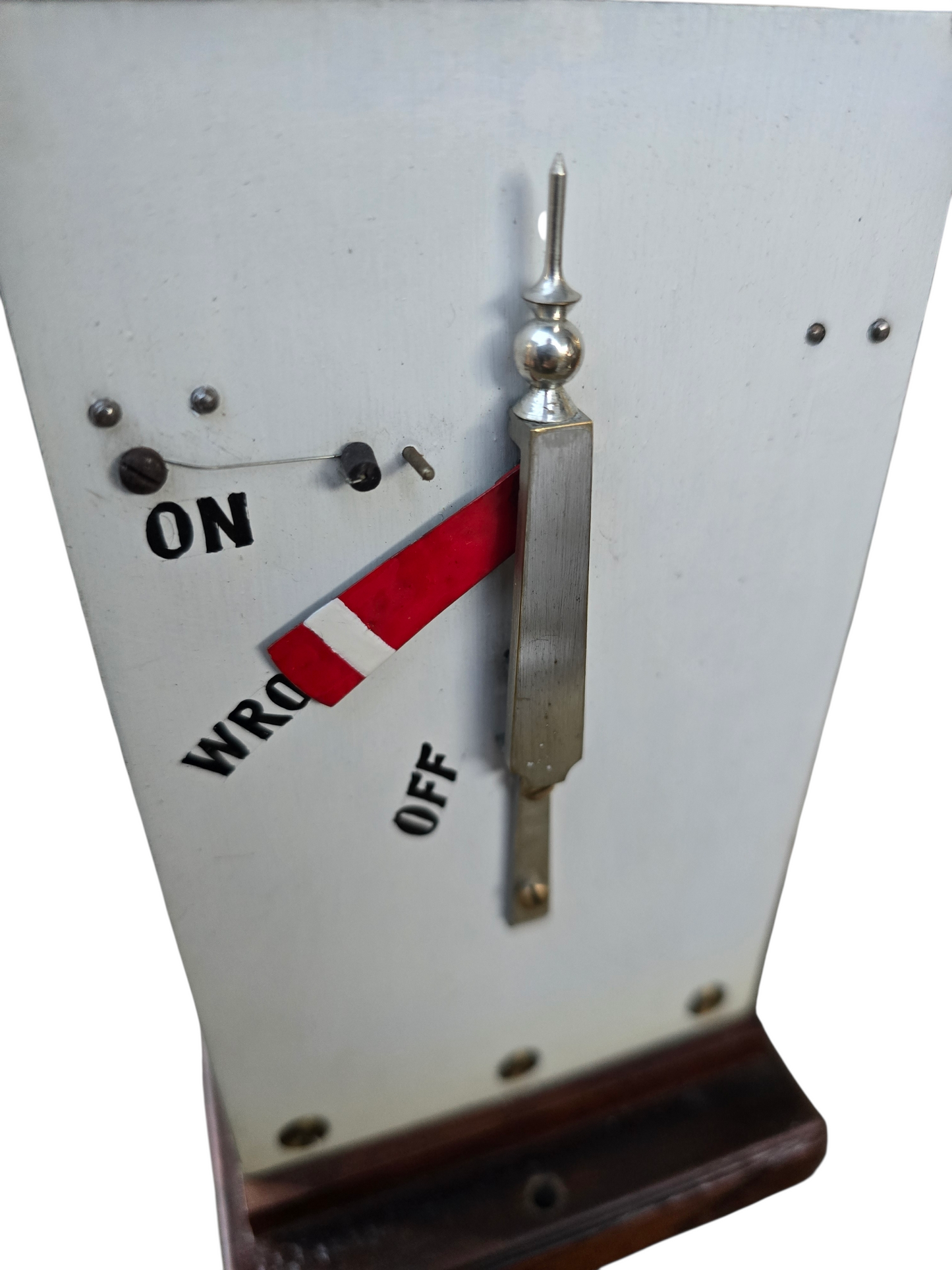 RA 8542   G.W.R. TYERS WOOD CASE SIGNAL ARM REPEATER