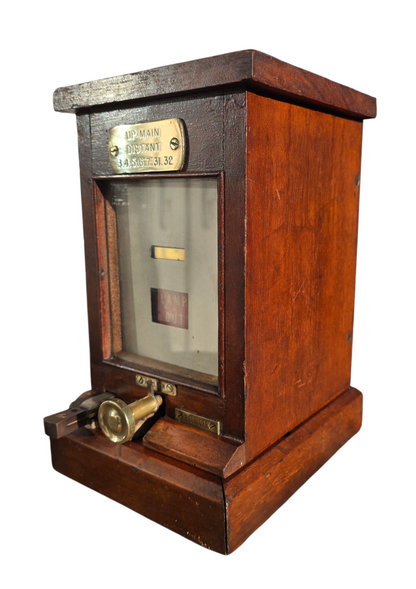 RA 8601 G.W.R. WOOD CASE SIGNAL LAMP REPEATER