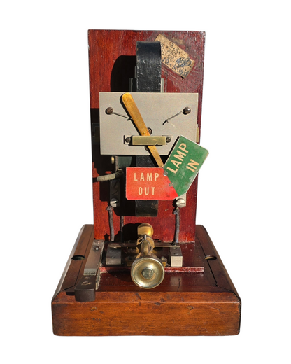 RA 8601 G.W.R. WOOD CASE SIGNAL LAMP REPEATER