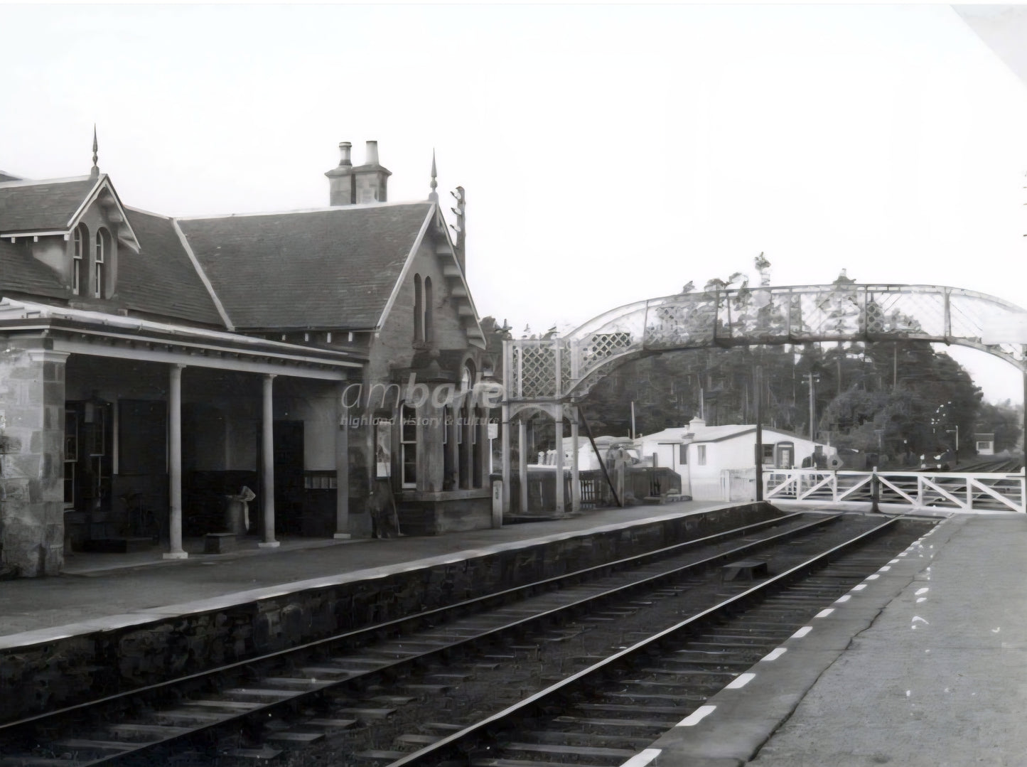 RA 8752  BRASS LEVEL CROSSING GATE KEY "BRODIE L.C."